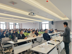 赌博网
举办师德师风培训活动