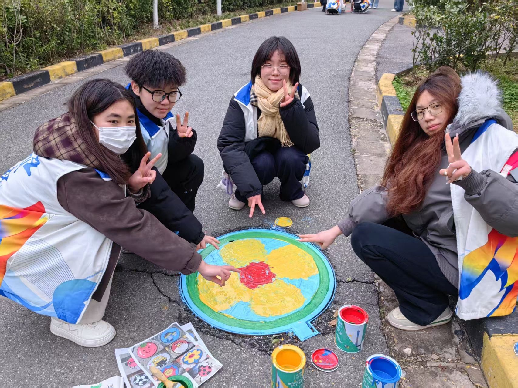 传承雷锋精神绽放青春光彩｜赌博网
学雷锋纪念日系列活动纪实