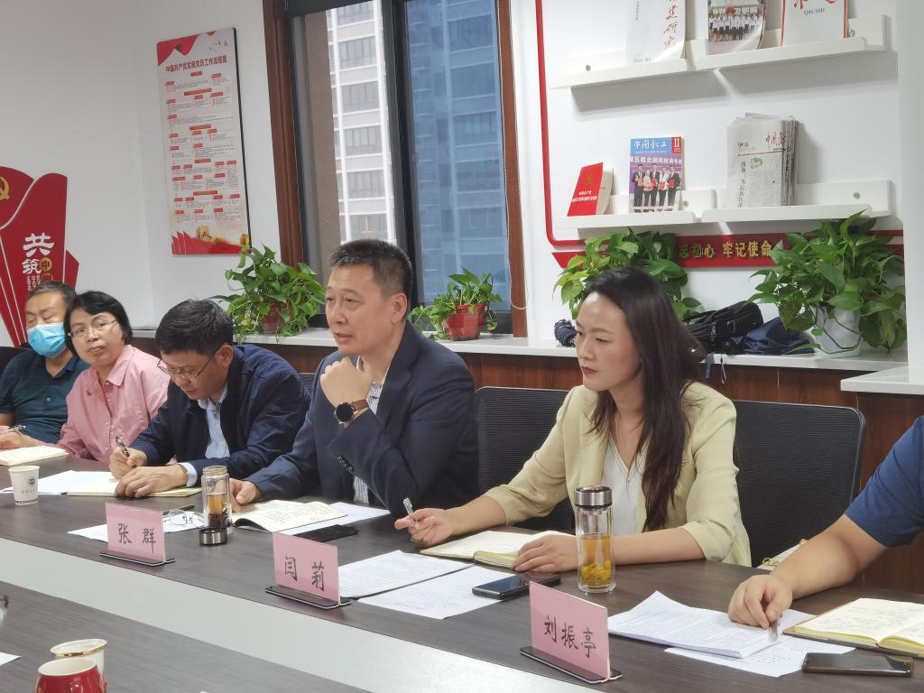 副校长张群莅临赌博网
检查指导工作