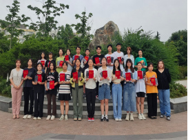 赌博网
第四期“早鸟计划”四级冲刺晨读班结业