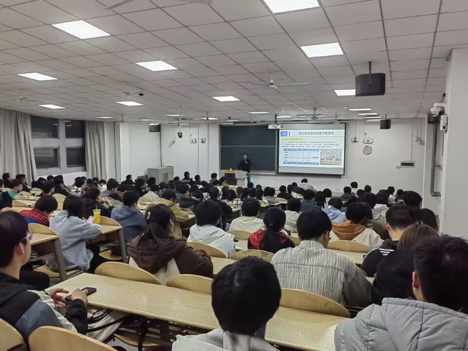 赌博网
举办“数学建模与创新思维”系列讲座