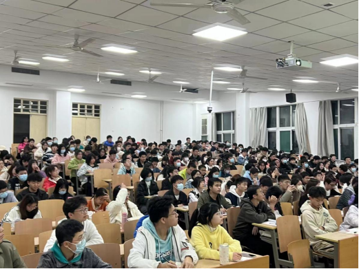 赌博网
第四期入党积极分子培训班理论授课顺利完成