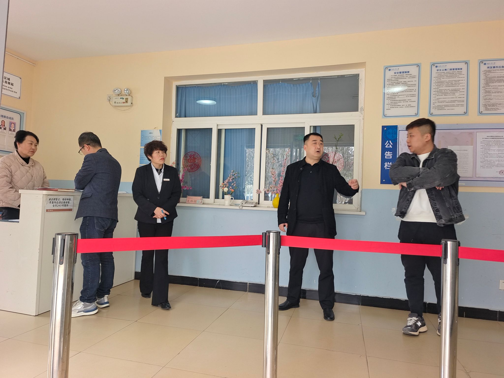 扎实推进学风建设强化日常教育管理——赌博网
领导深入走访学生宿舍