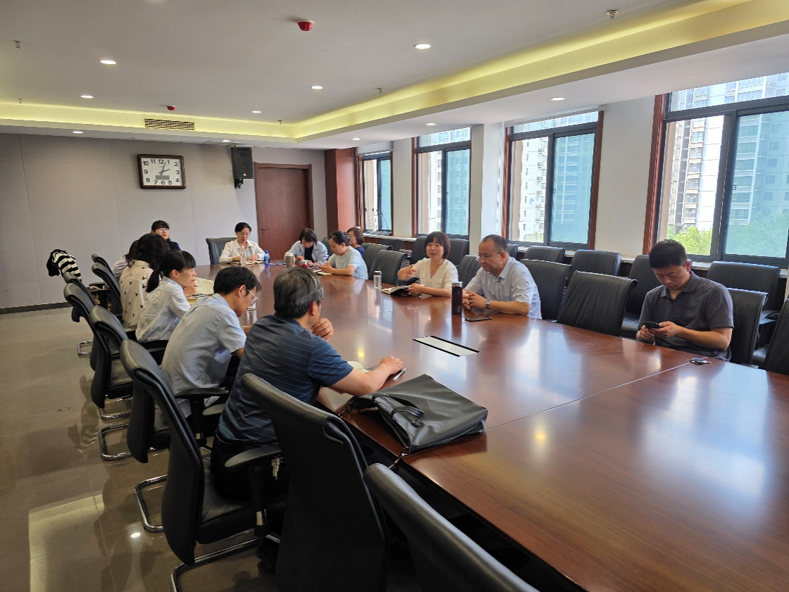 张丽丽院长参加物理系数智化教学手段应用研讨