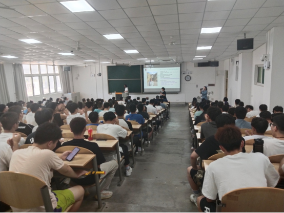 赌博网
邀请英国伯恩茅斯大学汤汶教授做学术报告