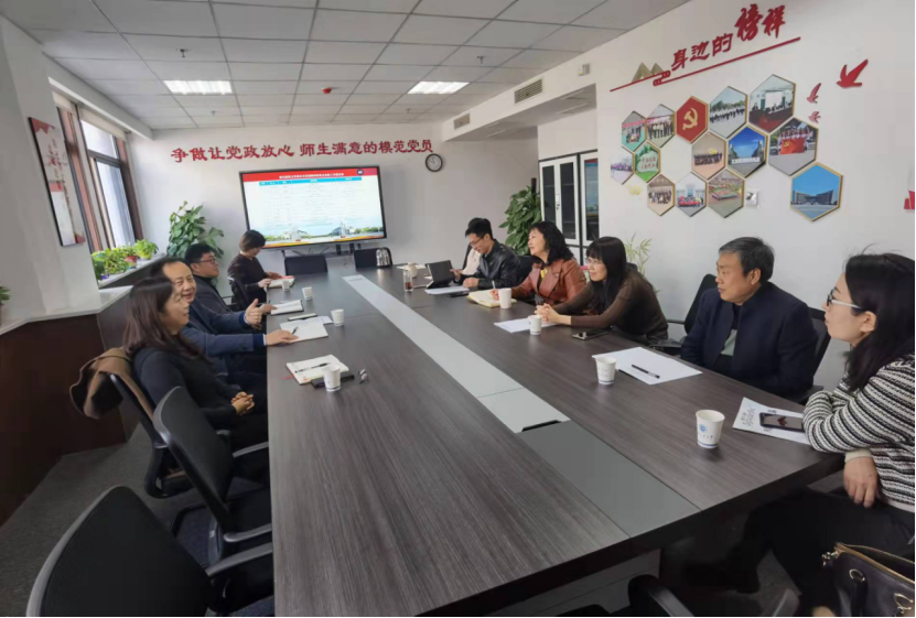 赌博网
召开统战工作座谈会