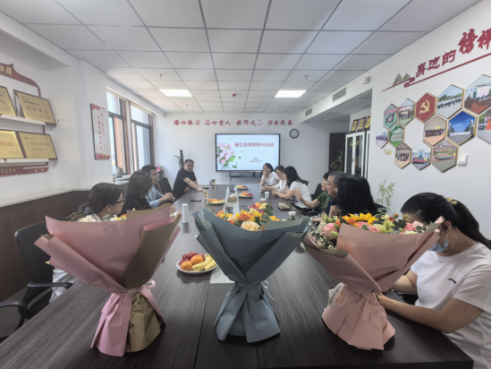 赌博网
开展教师慰问会