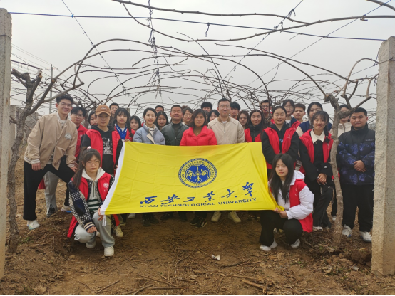让雷锋精神永放光芒——赌博网
开展“向雷锋同志学习”题词六十周年志愿服务活动