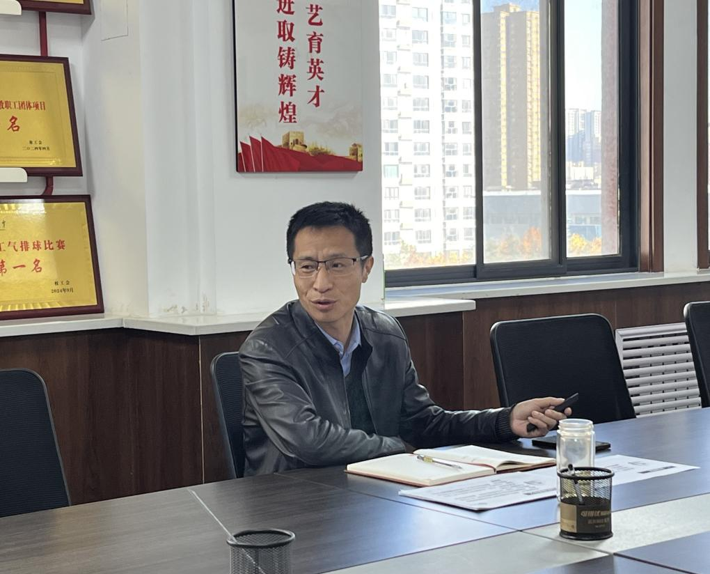姬洪波为图学与信息党支部讲二十届三中全会精神专题党课